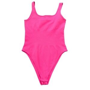 OQQ‎ Womens Ribbed Seamless Bodysuit Neon Pink Scoop Neck Tank Medium